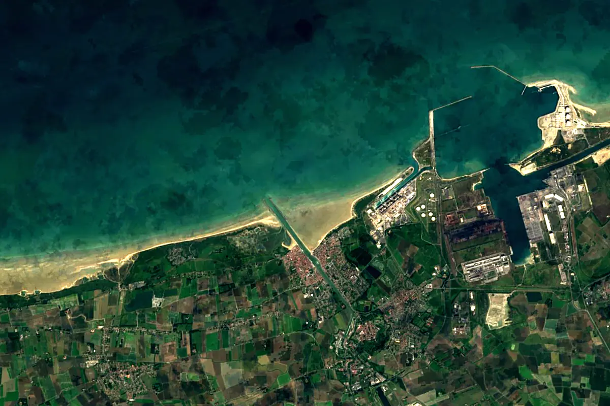 Aa River: satellite view of the mouth