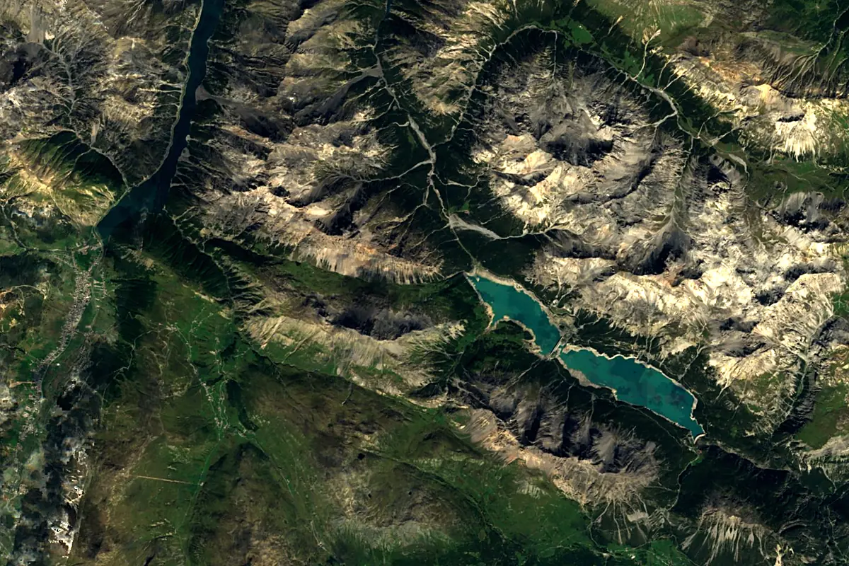 Adda: satellite view of the source