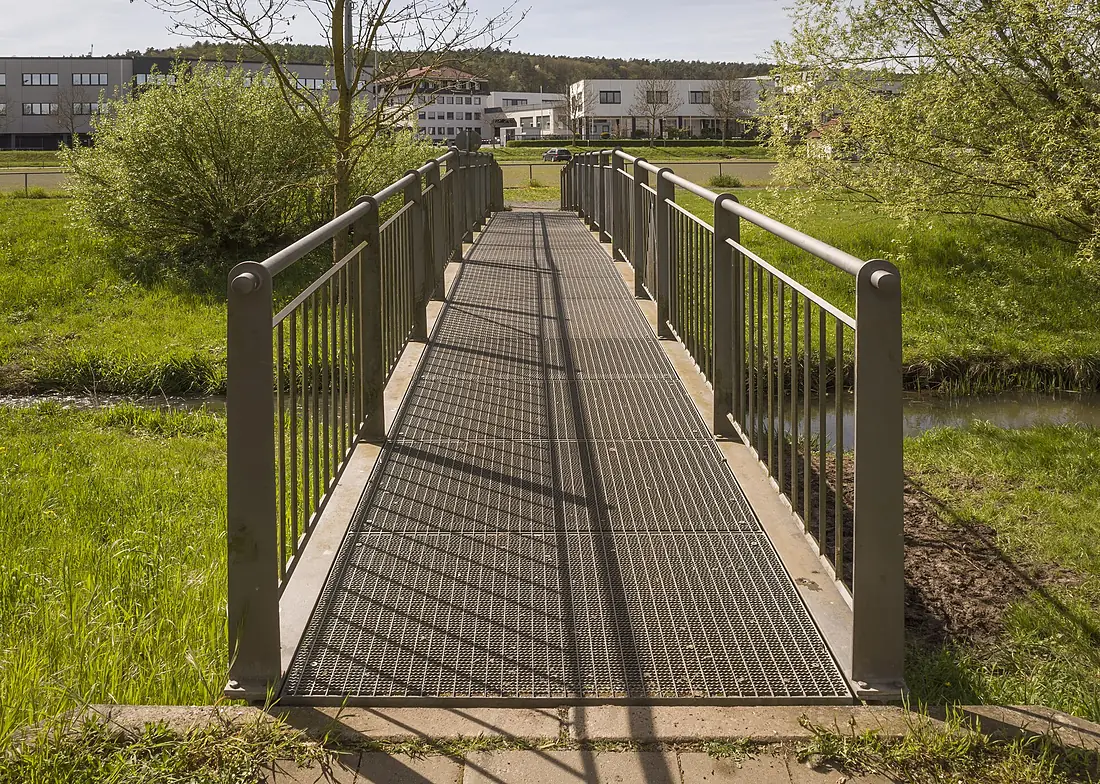 Brücke über die Alster am Sportplatz in Memmelsdorf (Untermerzbach)