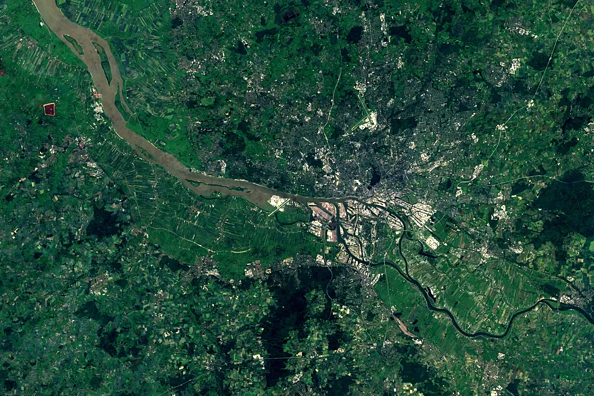 Alster: satellite view of the mouth