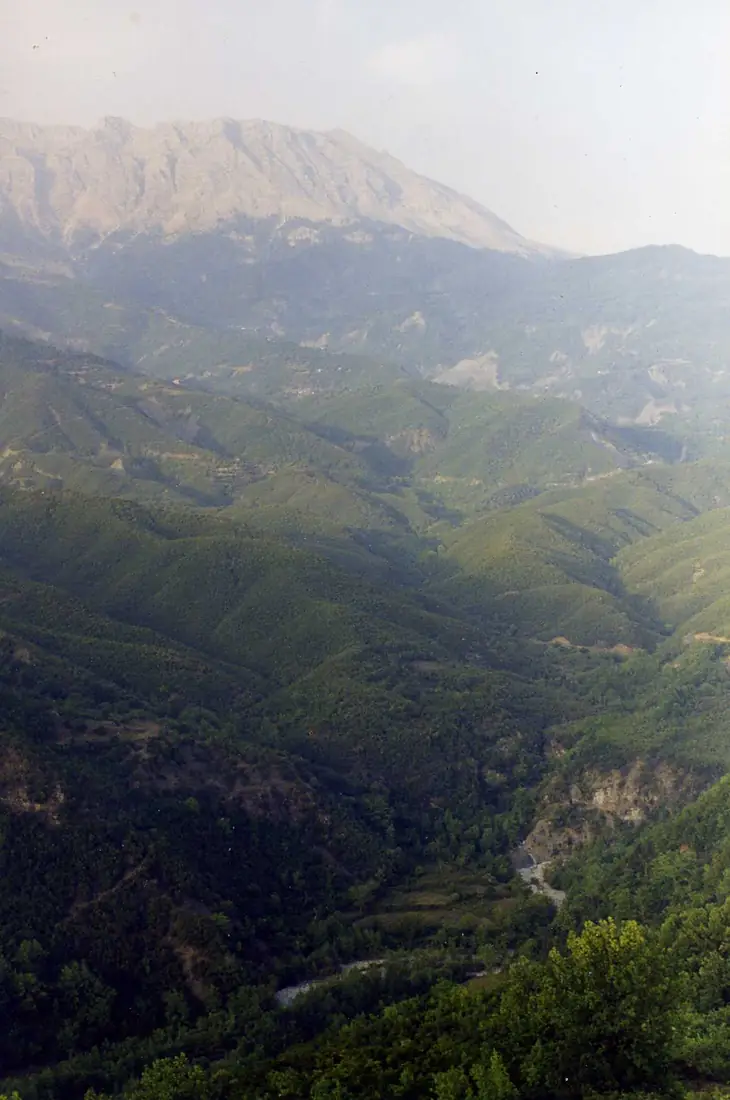 Tzoumerka mountain and arachthos river - panoramio