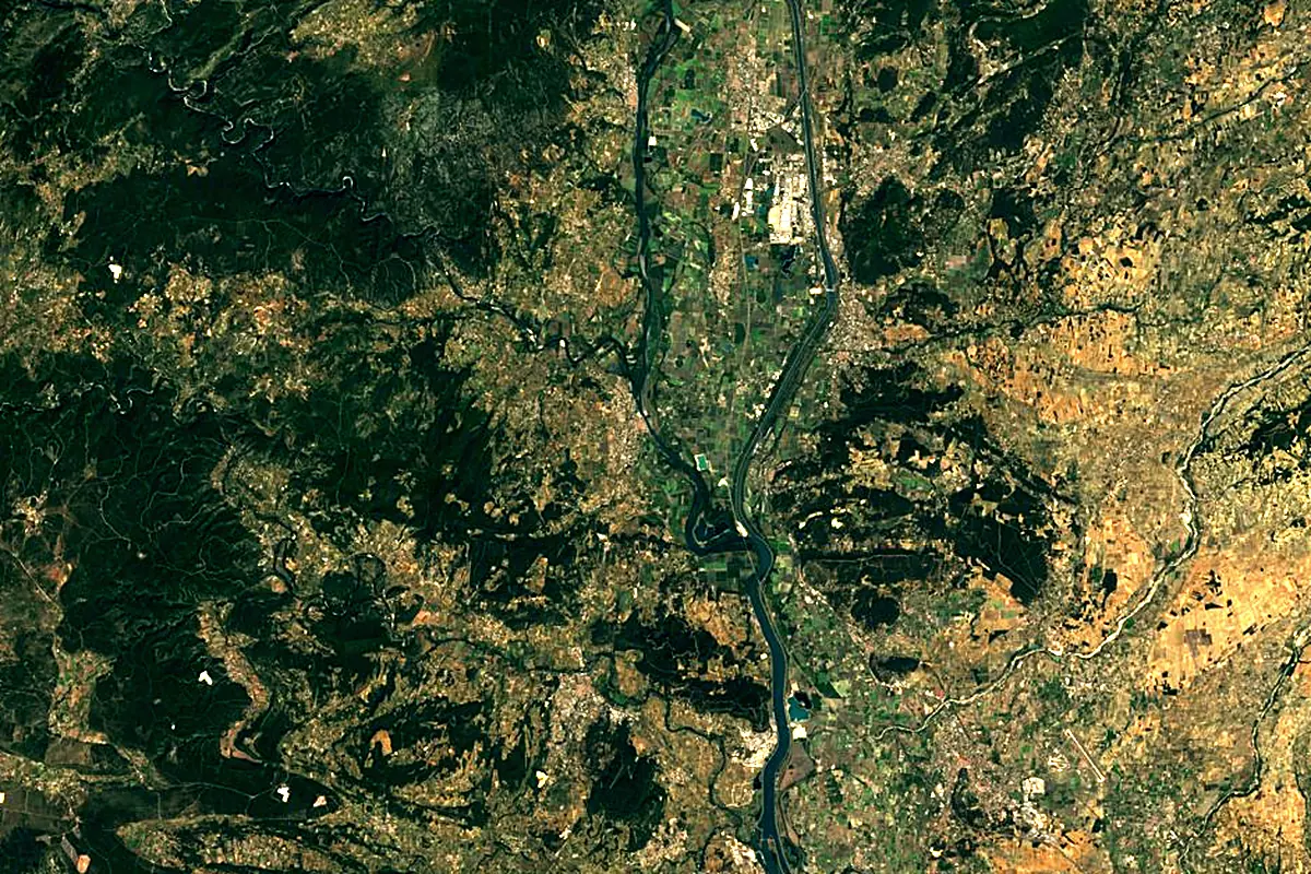 Ardèche: satellite view of the mouth