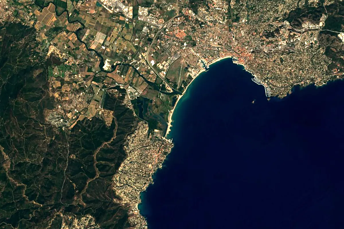 Argens: satellite view of the mouth