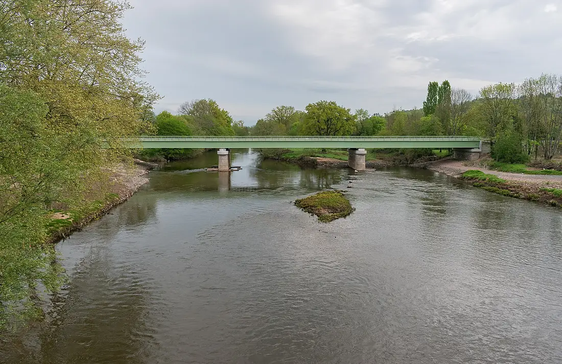 Arroux river in Etang-sur-Arroux (1)