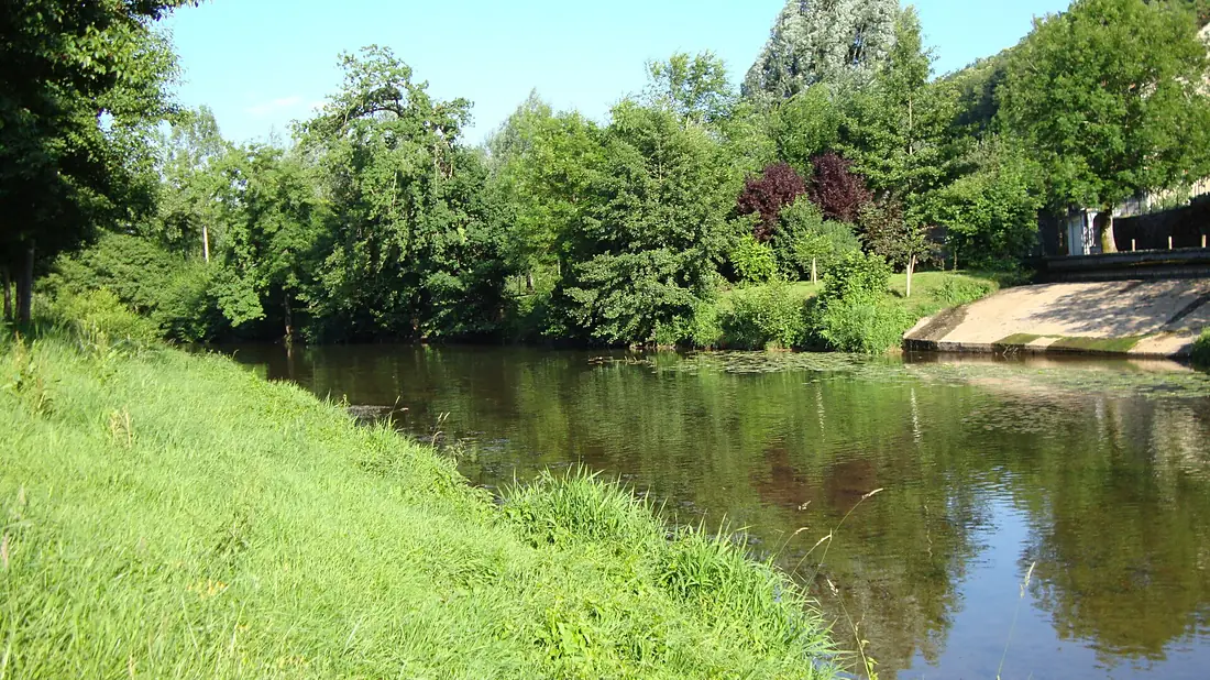 Aveyron (rivière) - Rodez - Layoule - panoramio