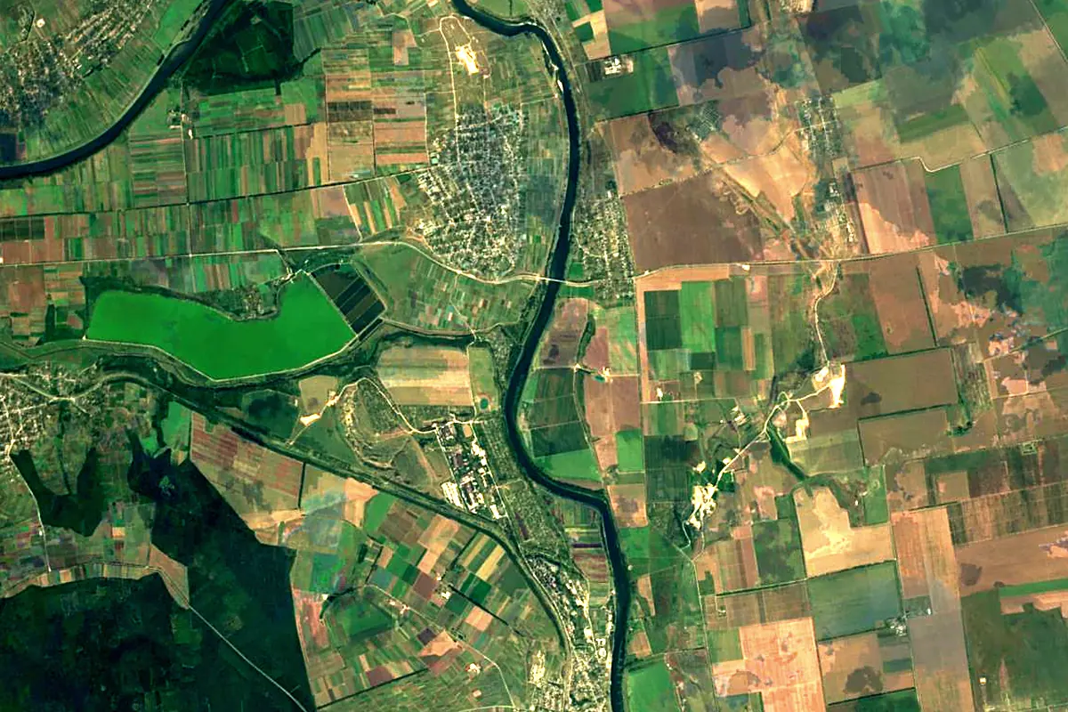 Bâc: satellite view of the mouth