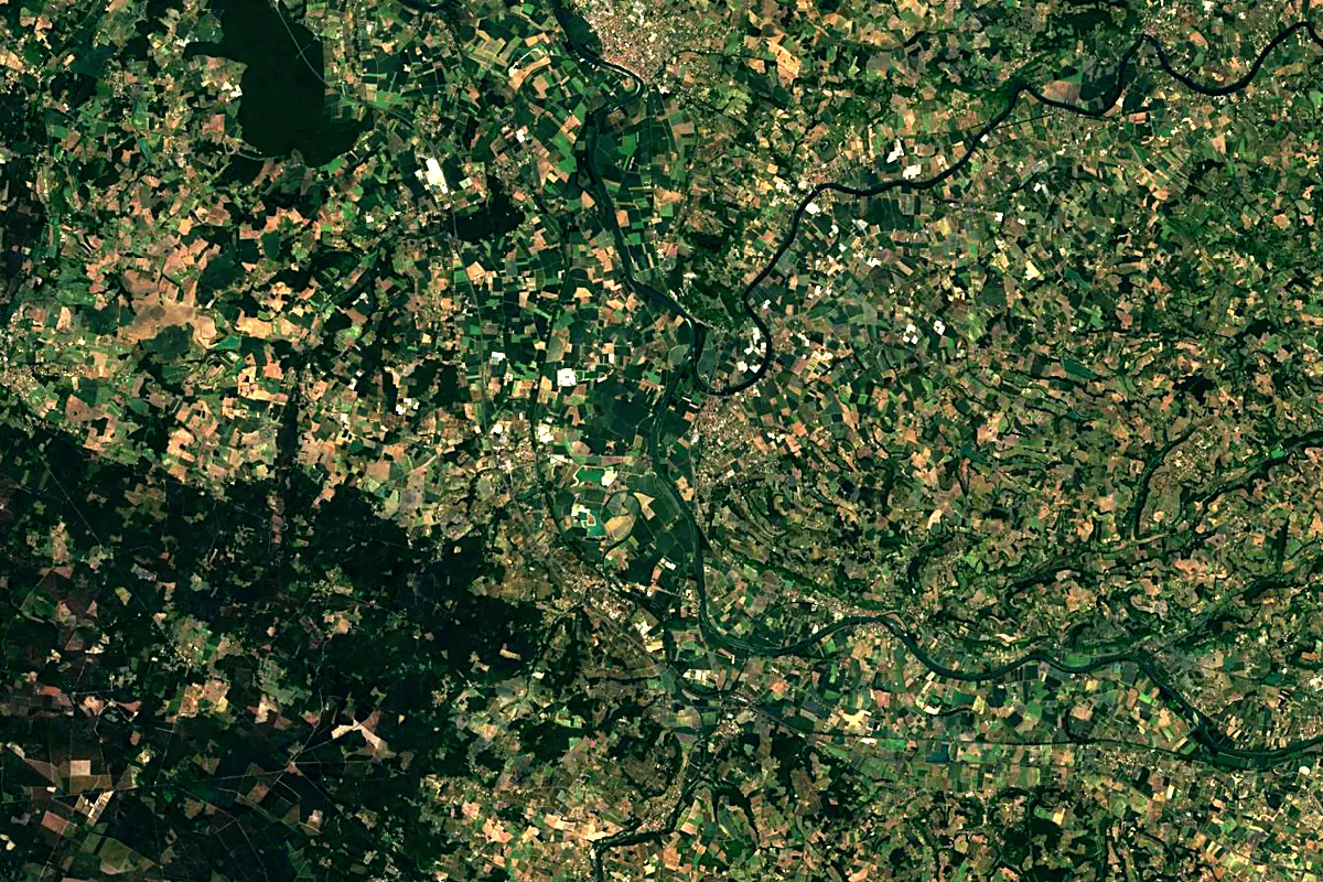 Baïse: satellite view of the mouth