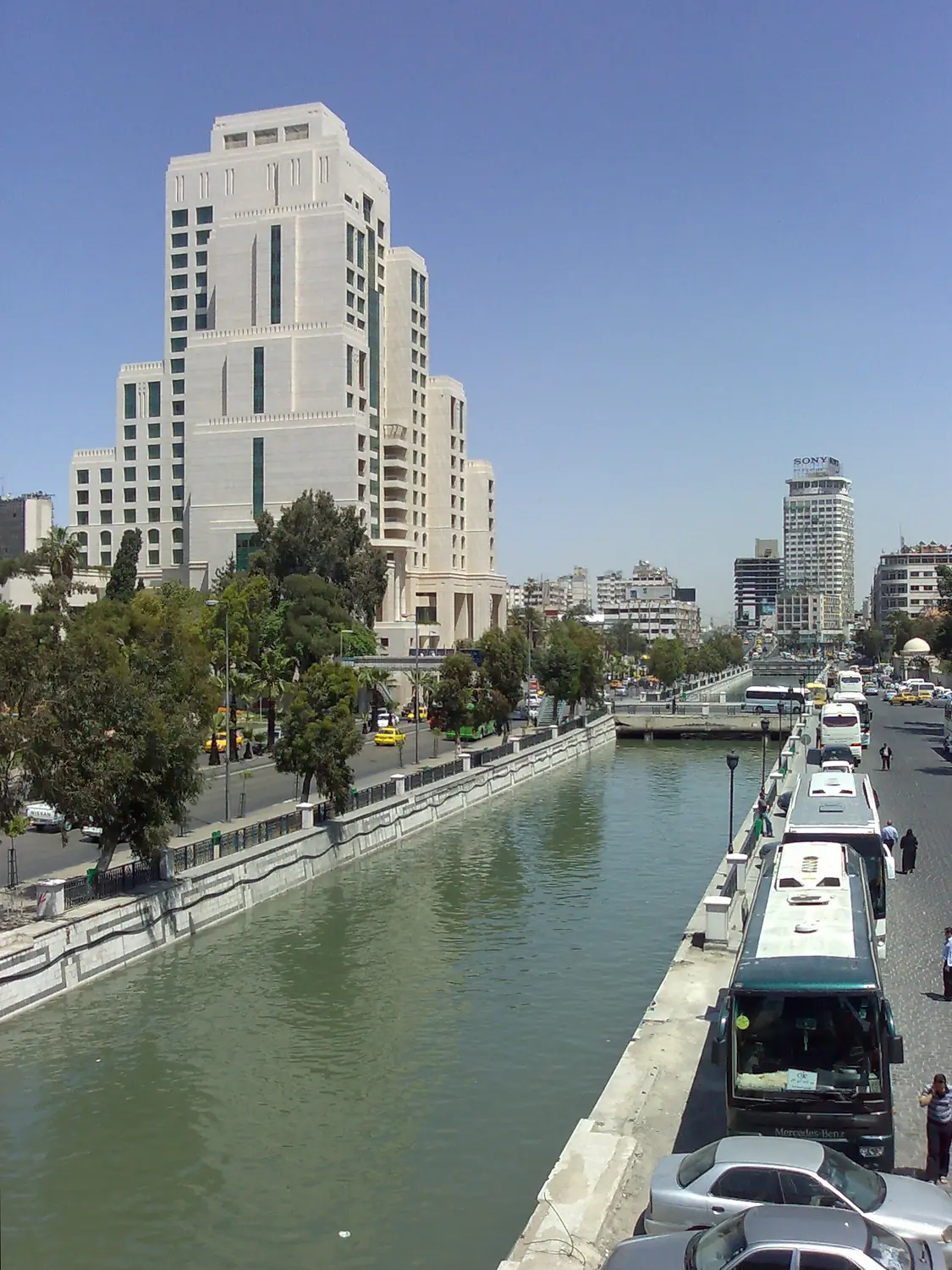 Barada river in Damascus (April 2009)