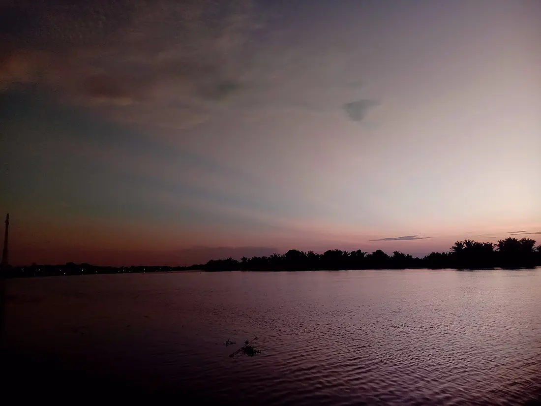 Early morning Barito River
