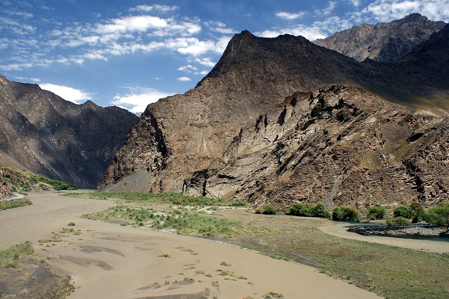 River Bartang, Confluence Jezevdara