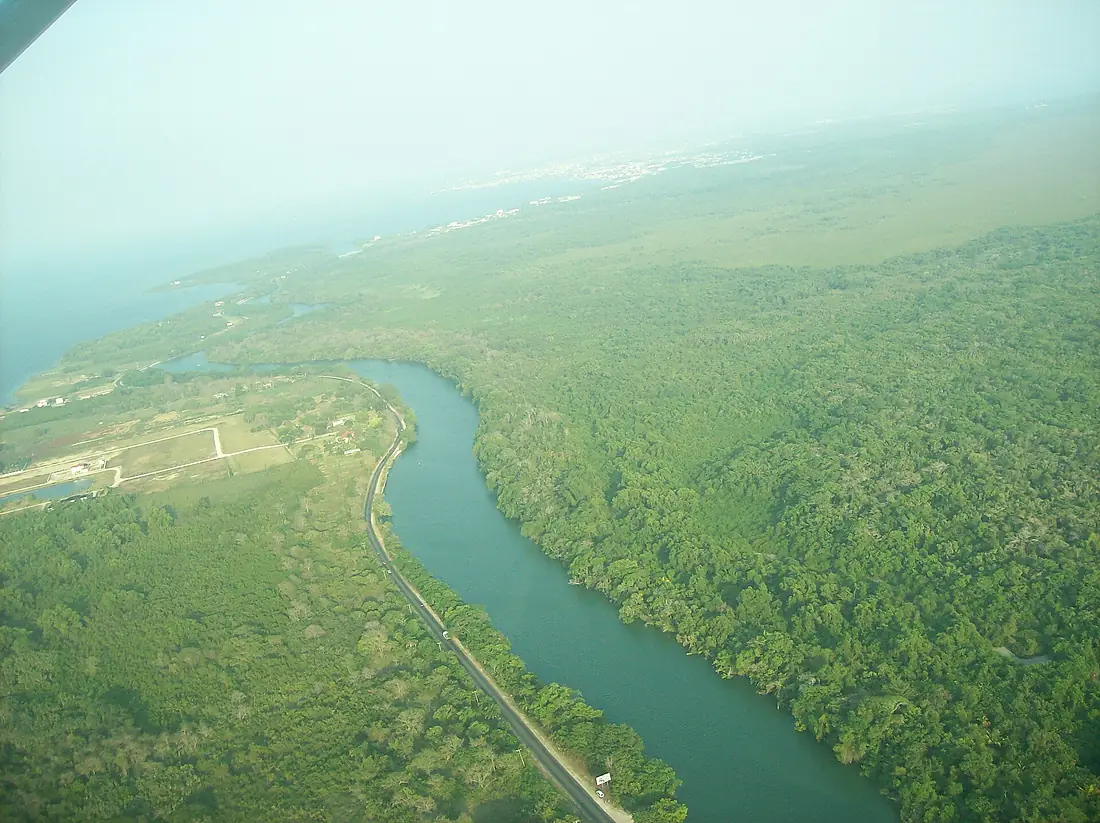 Belize River - panoramio