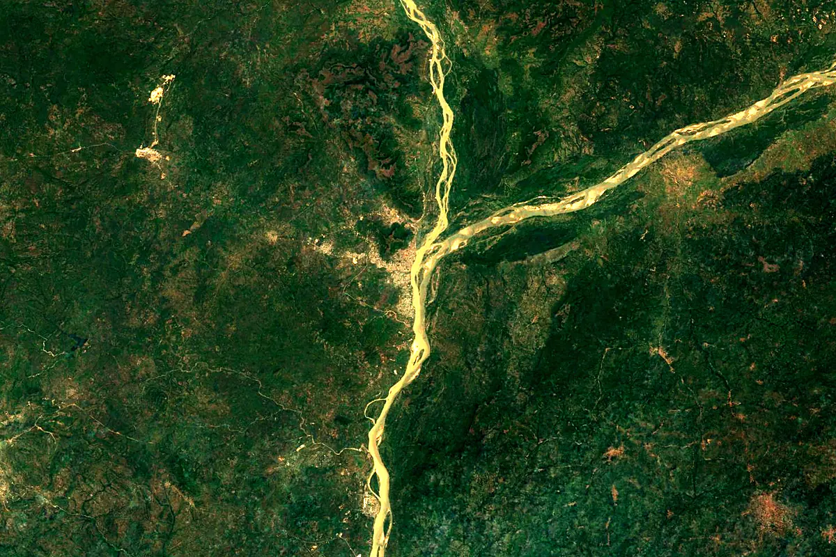 Benue River: satellite view of the mouth
