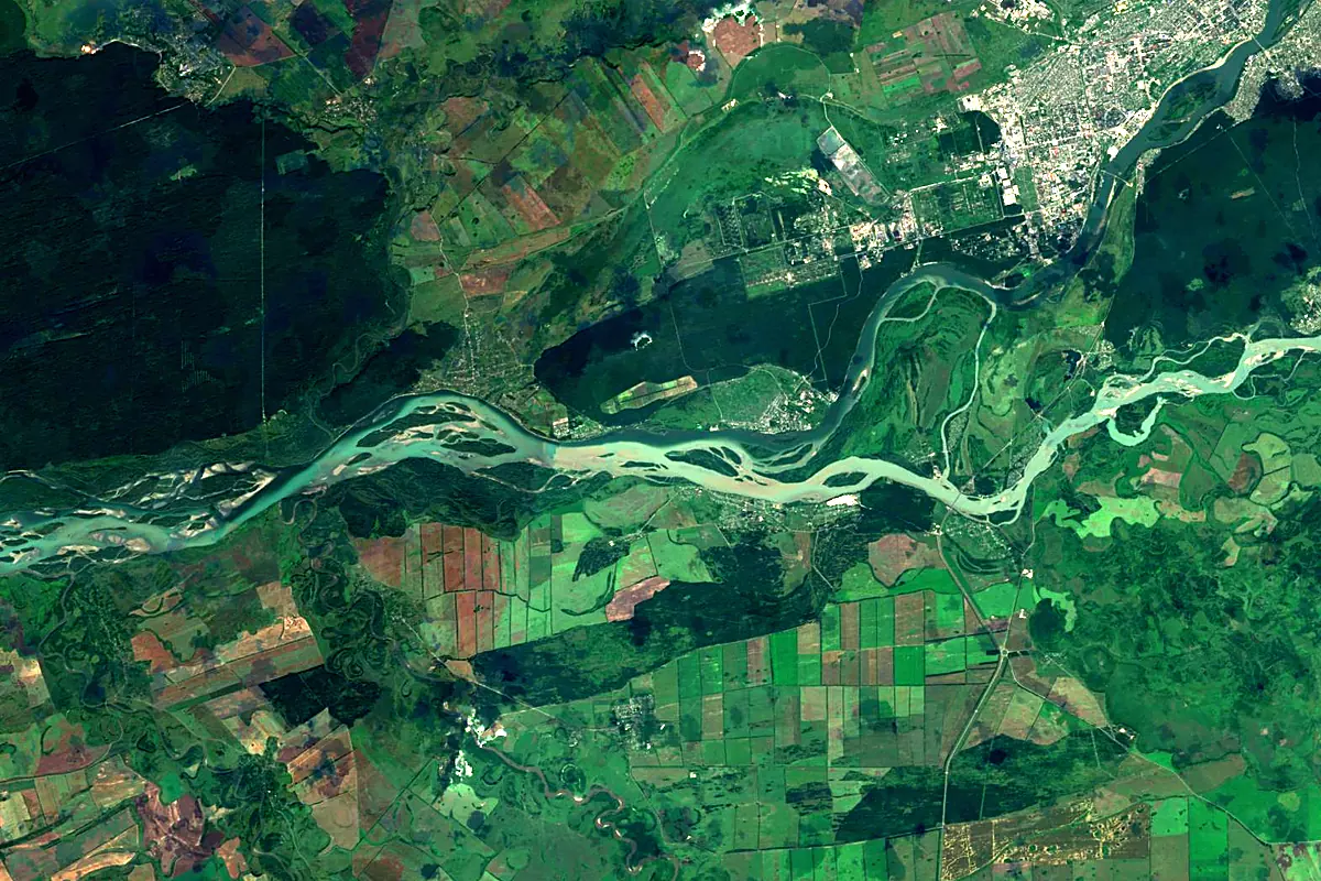 Biya: satellite view of the mouth