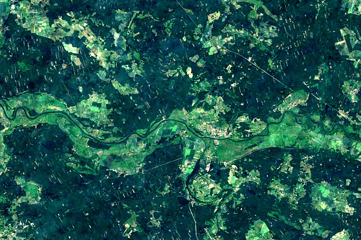 Bóbr: satellite view of the mouth
