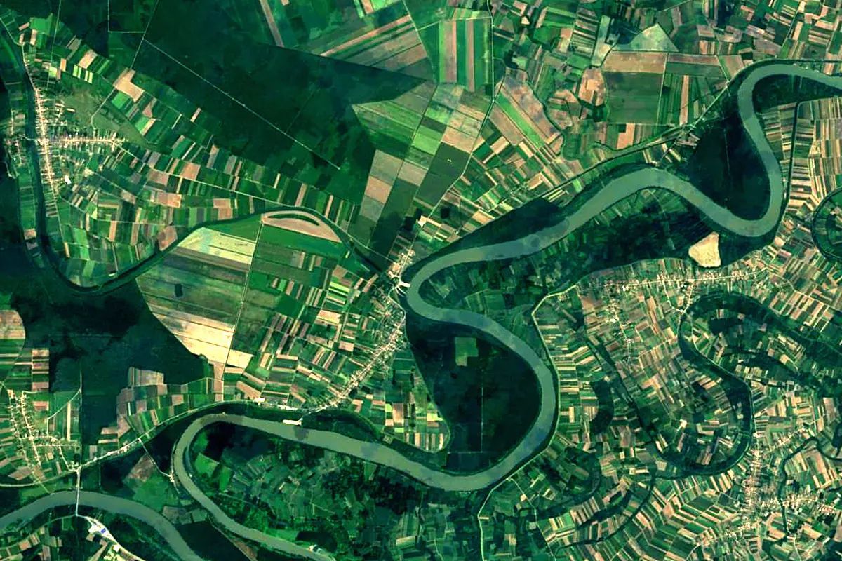 Bosut: satellite view of the mouth