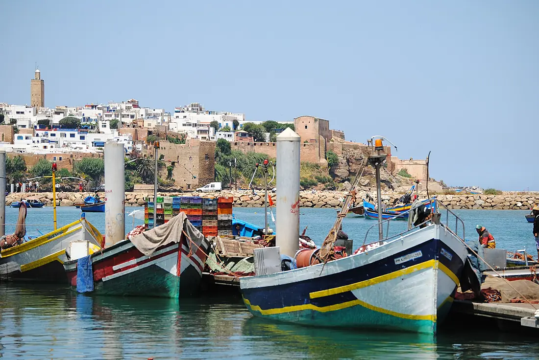 Boats in Bouregreg (2)