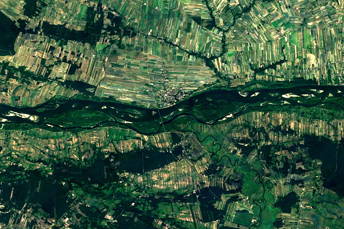 Bzura: satellite view of the mouth