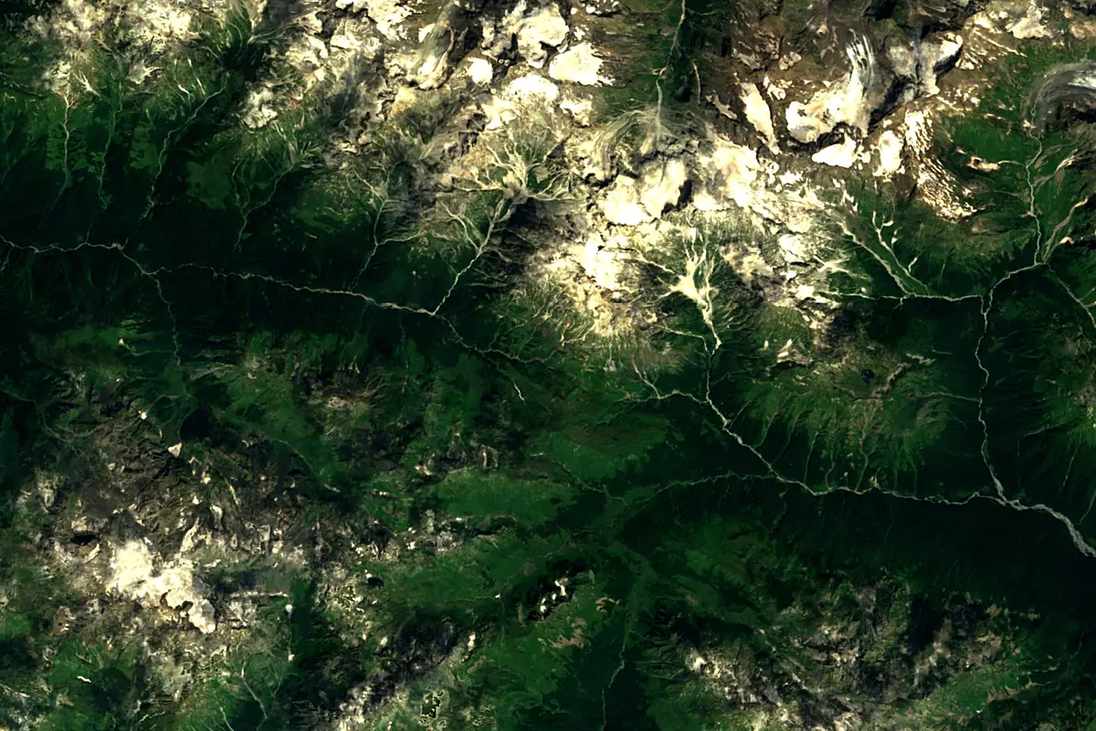 Bzyb River: satellite view of the source