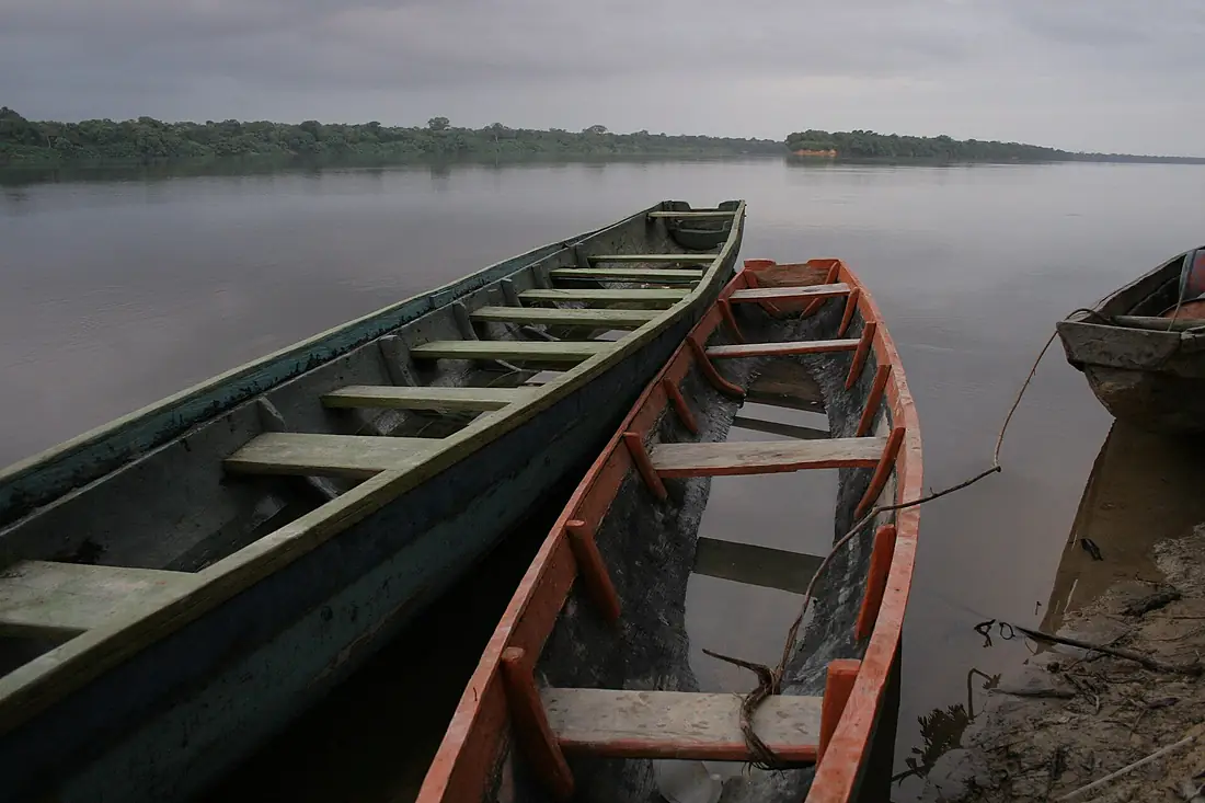 Rio Caura en el puerto de Maripa