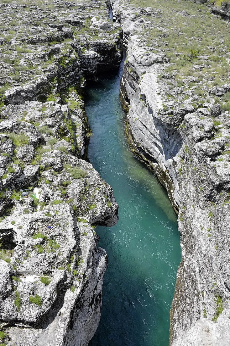 Cijevna (Cem) river in Montenegro 01