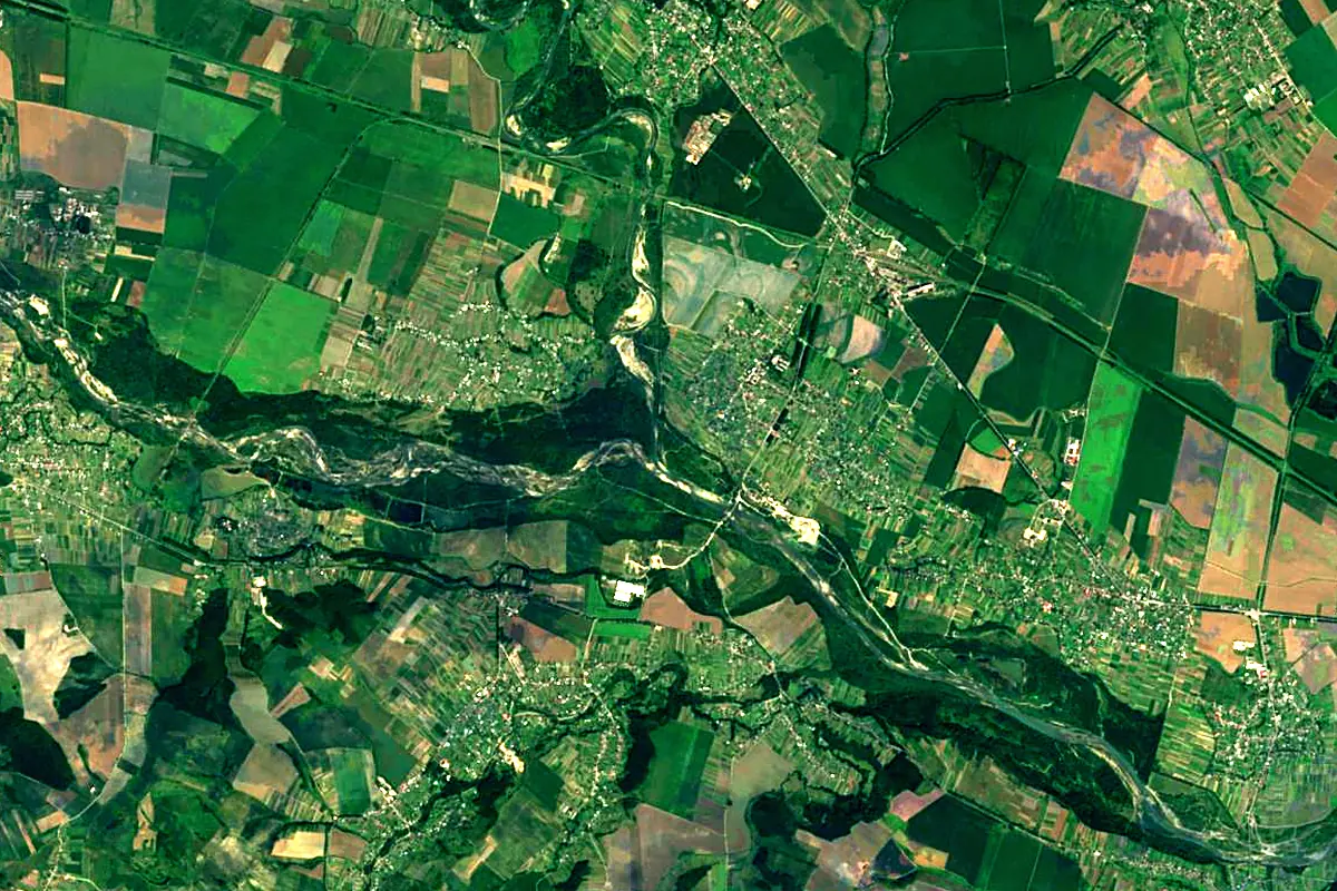 Cheremosh River: satellite view of the mouth