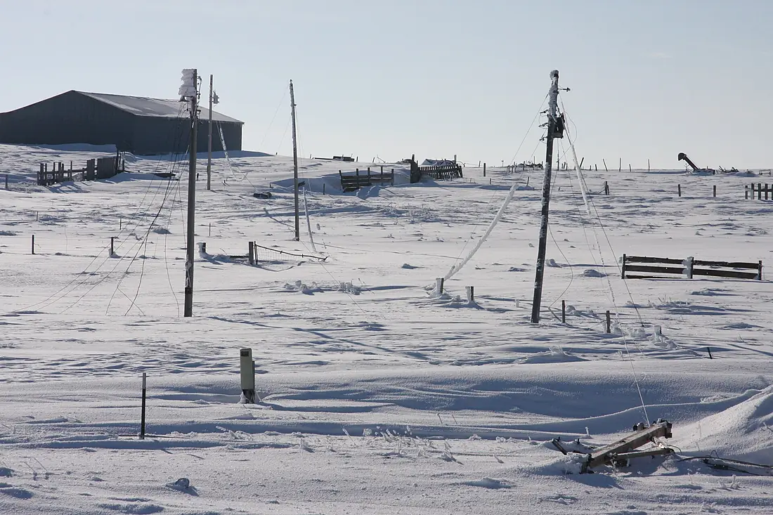 Cheyenne River Power Lines (5882155120)