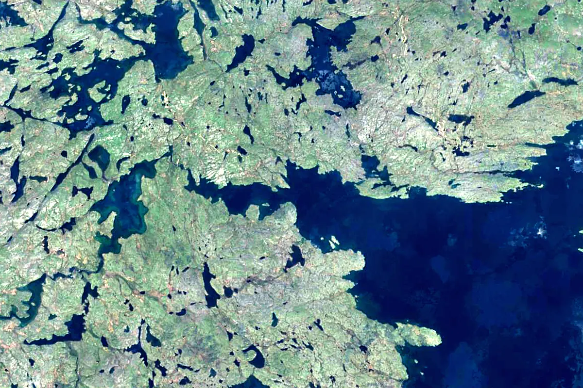 Coppermine River: satellite view of the source