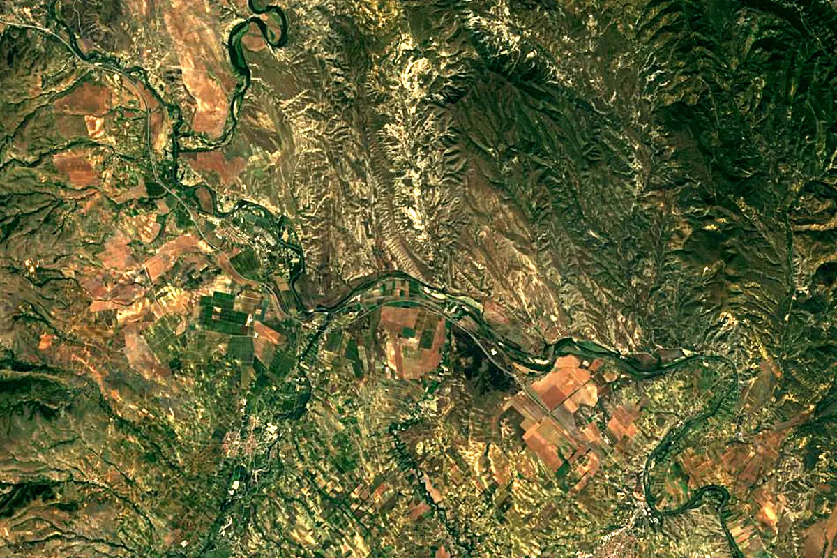 Crna: satellite view of the mouth