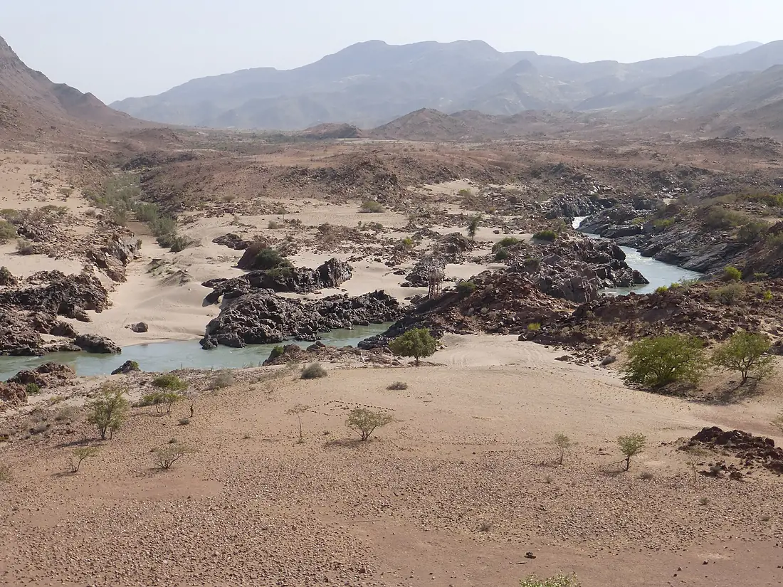 Cunene river, angola 01