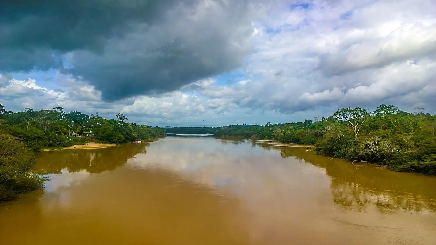 Rio Cuyuni by Sara Lopez
