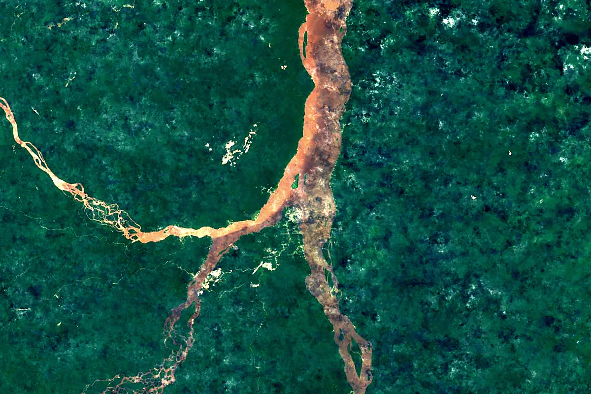 Cuyuni River: satellite view of the mouth