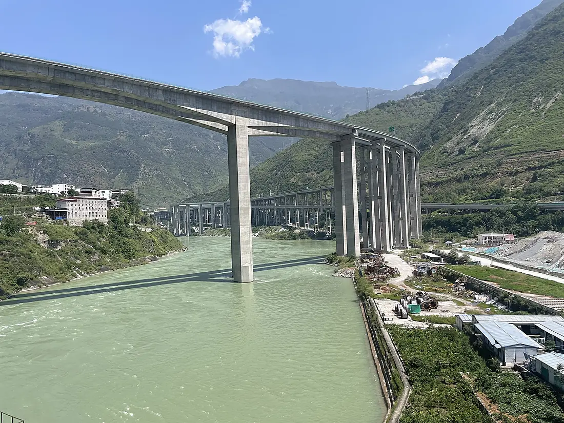 202309 S66 Highway over Dadu River in Wusihe and Wushi Bridge