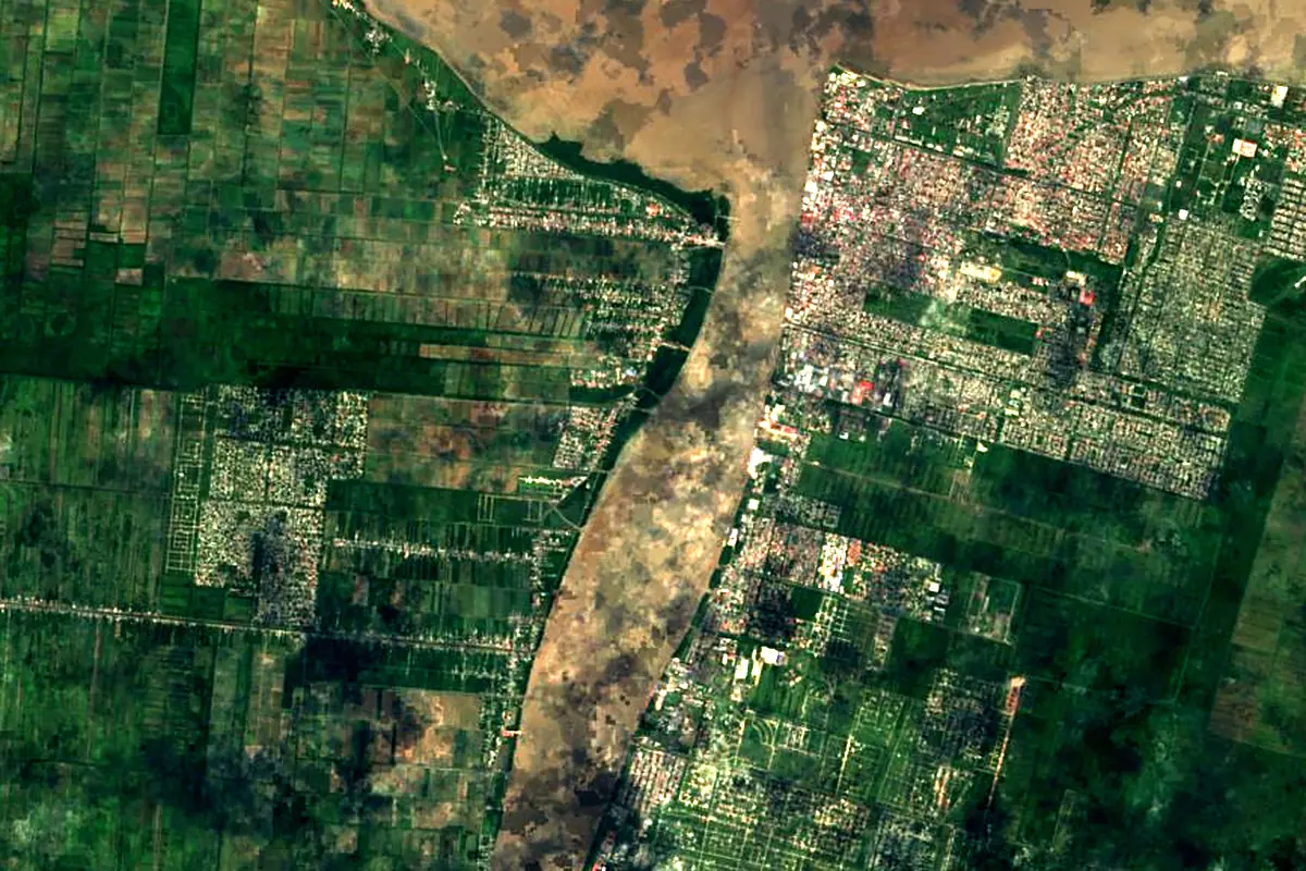Demerara River: satellite view of the mouth