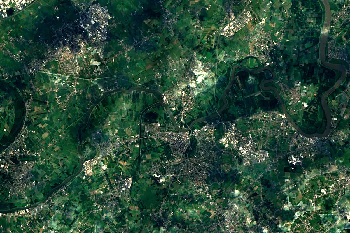Dender: satellite view of the mouth
