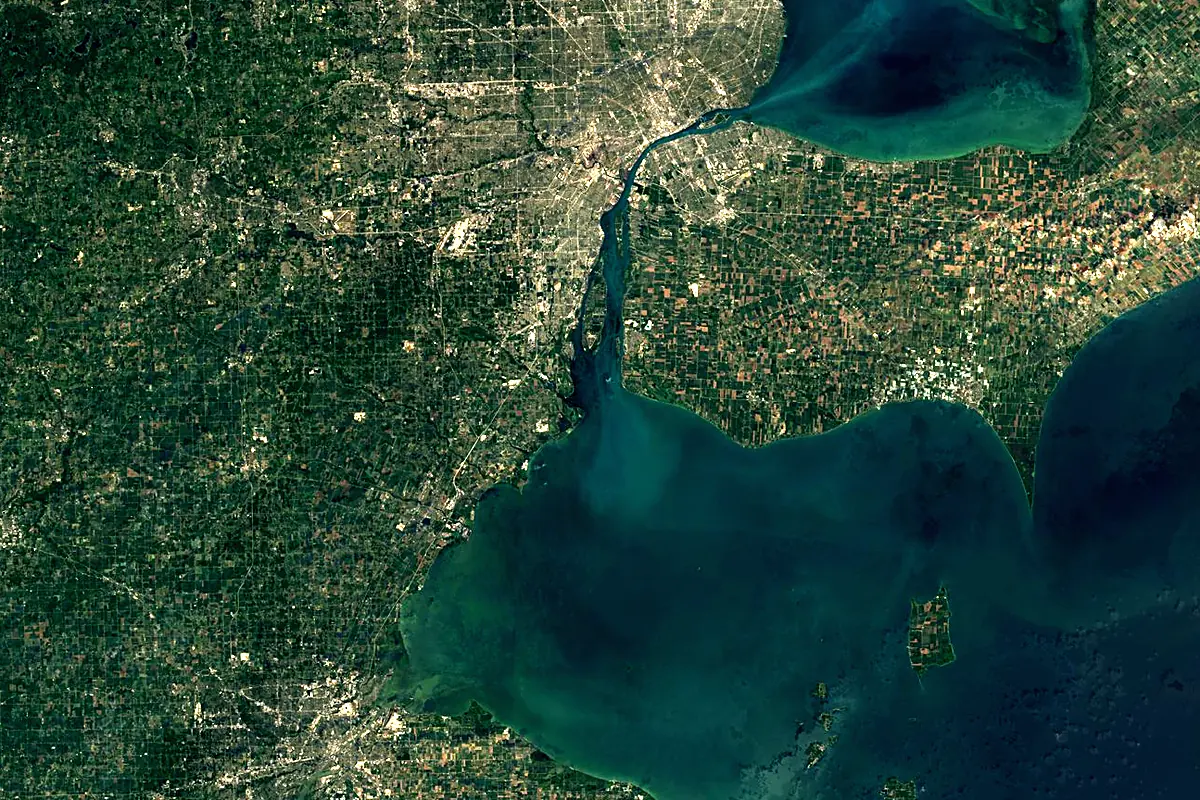Detroit River: satellite view of the mouth