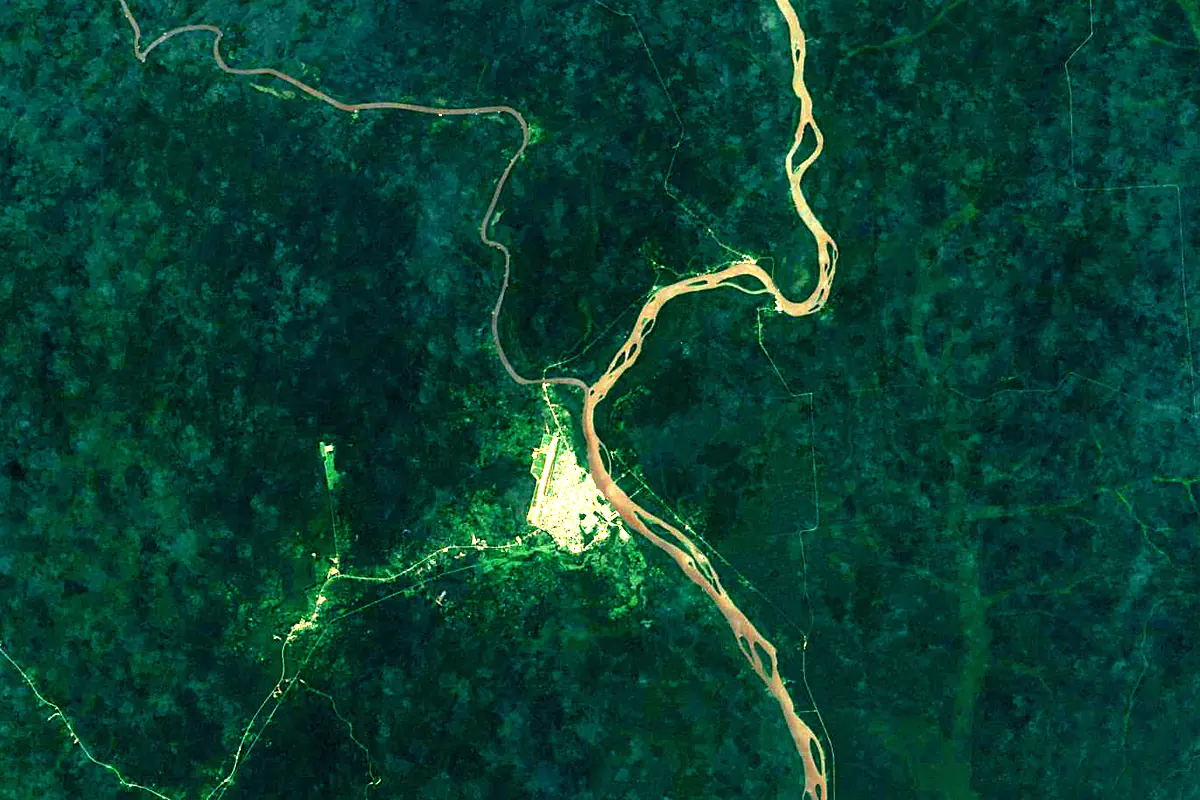 Dja River: satellite view of the mouth