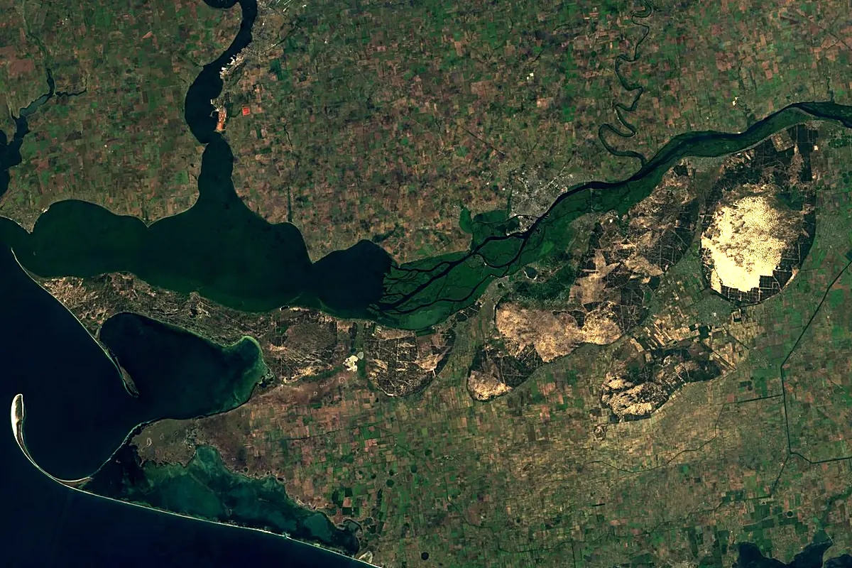 Dnieper: satellite view of the mouth