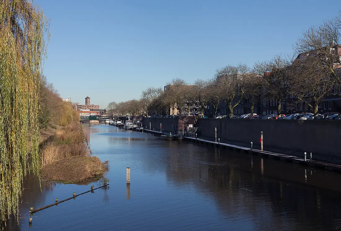 's-Hertogenbosch, de Dommel vanaf de brug-Stationsweg foto5 2016-12-04 12.13