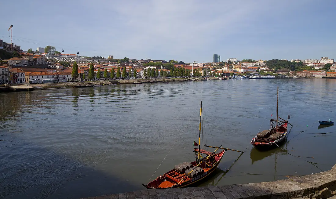 Rabelos en el río Duero, Oporto, Portugal, 2012-05-09, DD 02