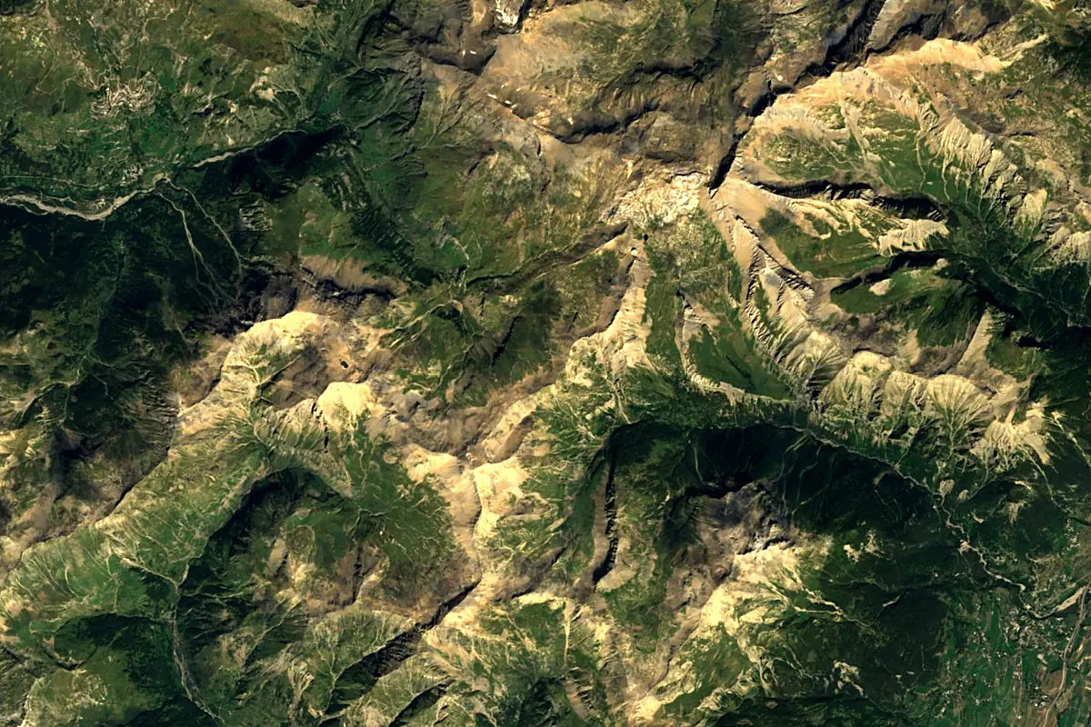 Drac: satellite view of the source