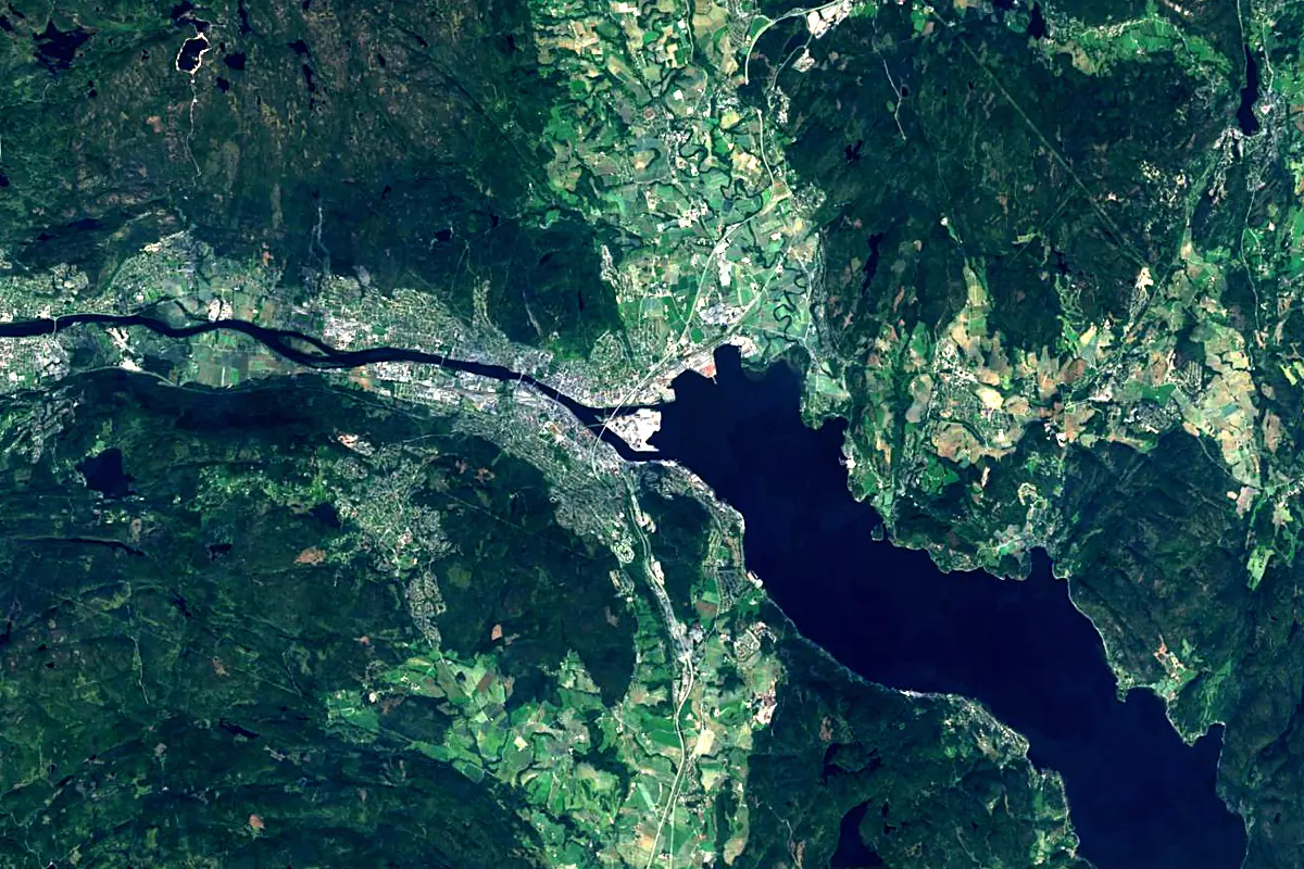 Drammenselva: satellite view of the mouth