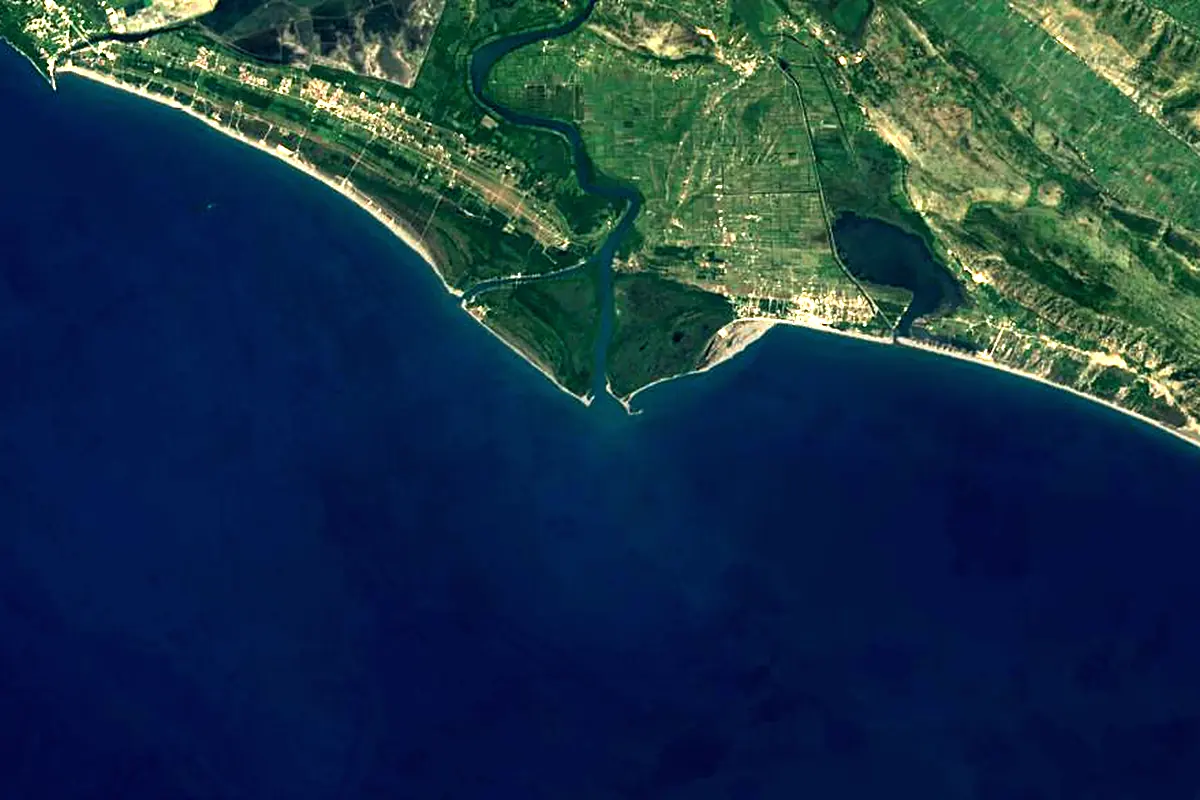Drin: satellite view of the mouth