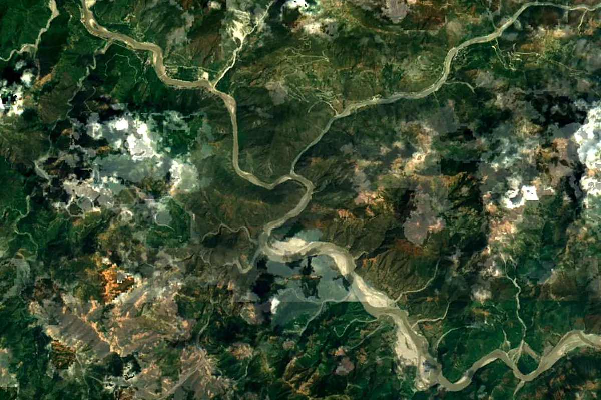 Dudh Koshi: satellite view of the mouth