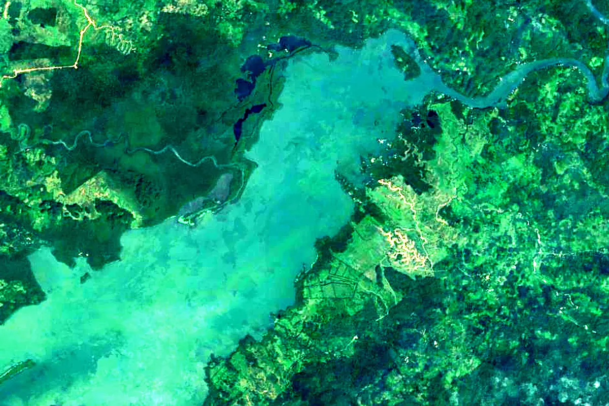 Dulce River: satellite view of the mouth
