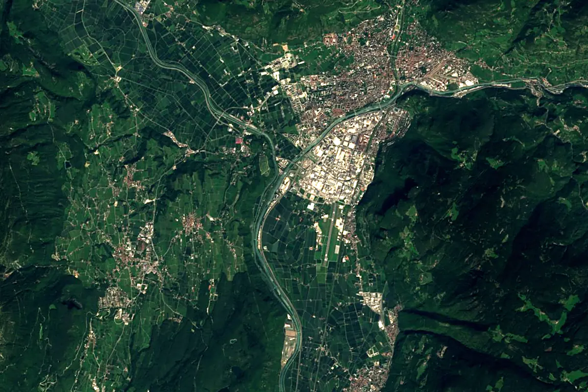 Eisack: satellite view of the mouth