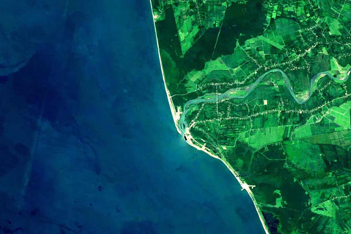 Enguri: satellite view of the mouth