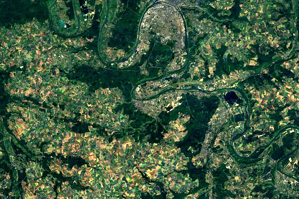 Eure: satellite view of the mouth