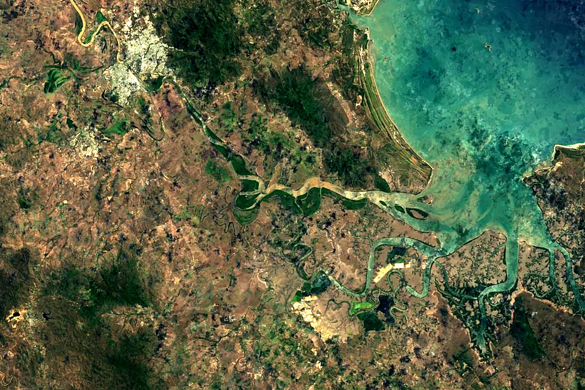 Fitzroy River: satellite view of the mouth