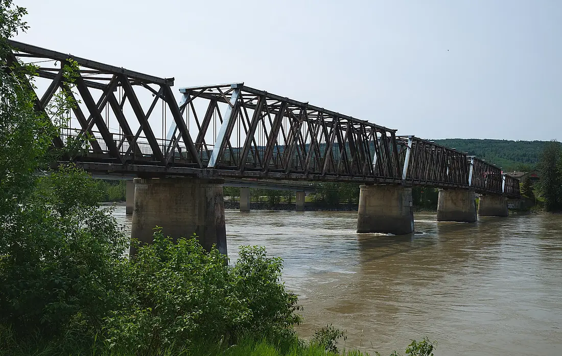 Quesnel Fraser River foot bridge (DSCF5078)