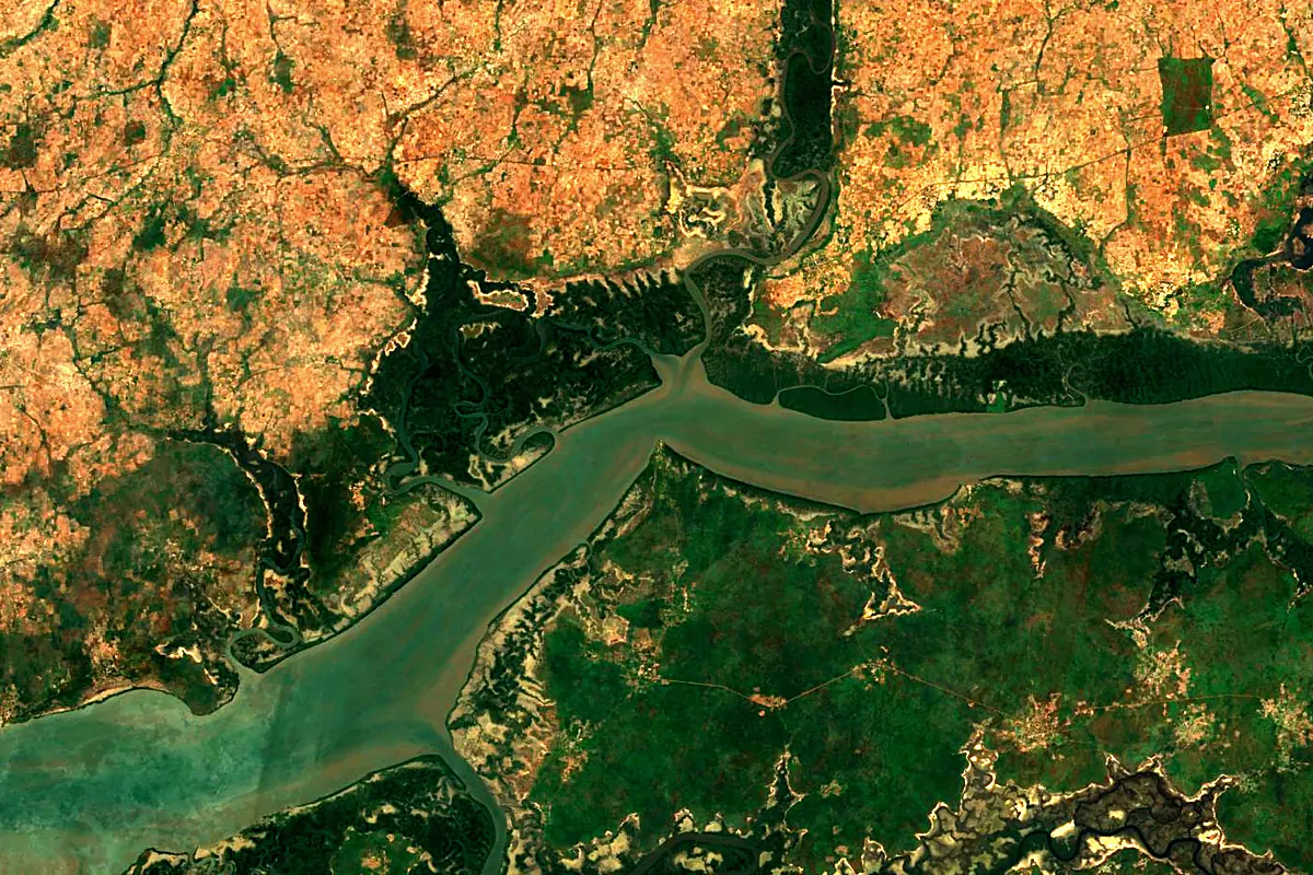 Gambia River: satellite view of the mouth